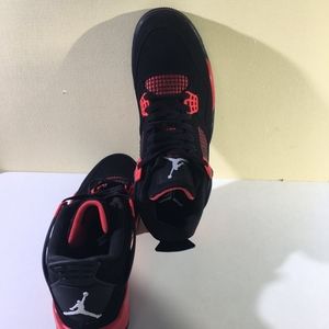 Meet your Posher, Quinn